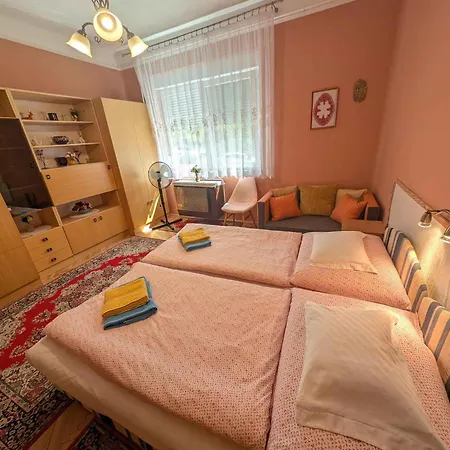 In - Balaton 20318 Apartament *