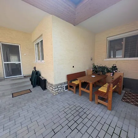 In - Balaton 20318 *